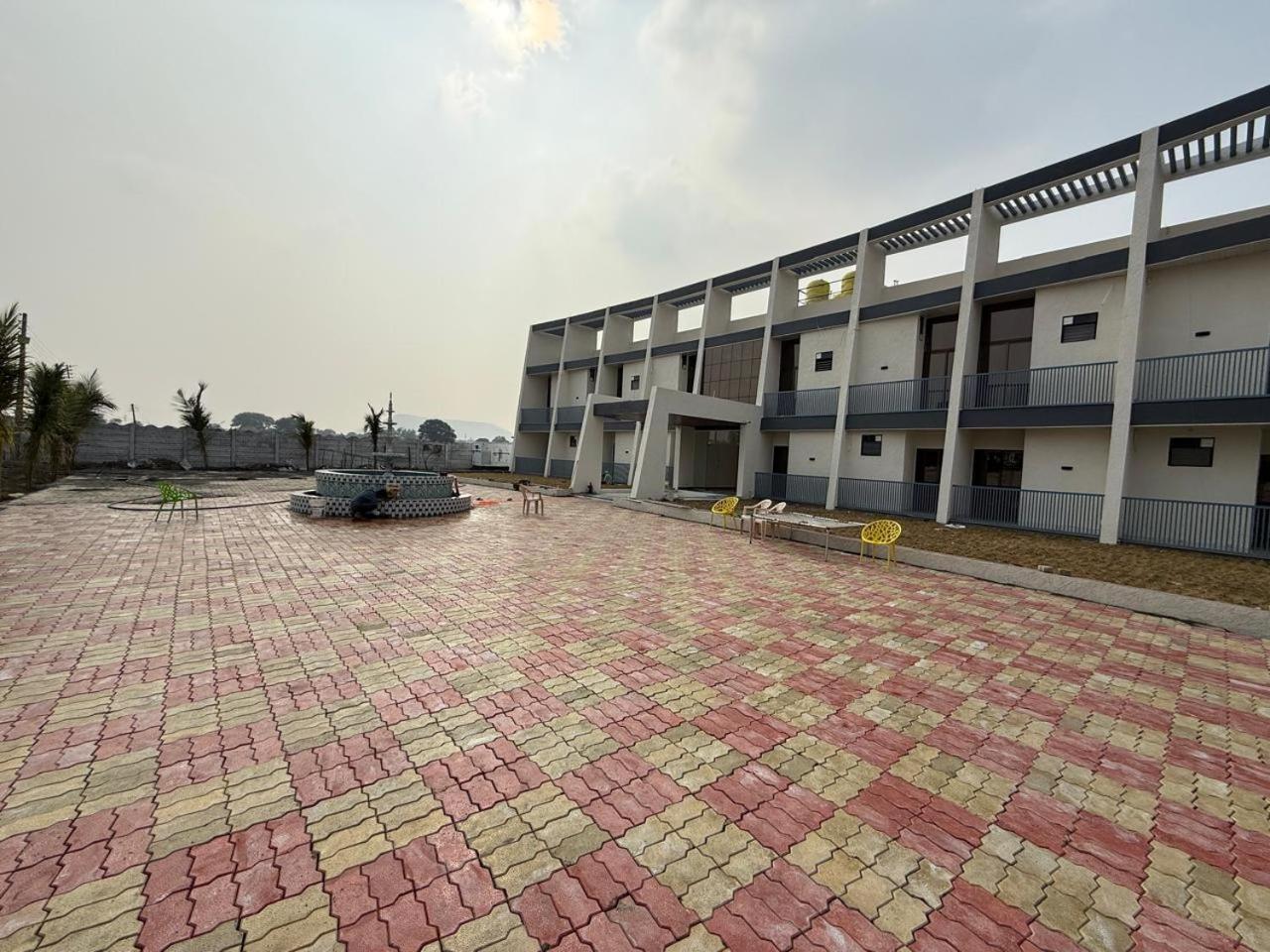 Hotel Madhuban Aurangābād Exterior foto